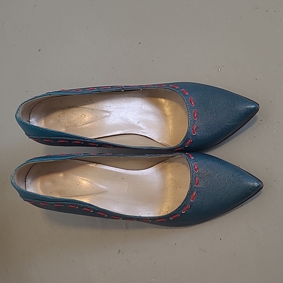 Fluevog 9 - Picture 3 of 9